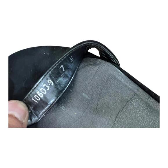 STUART WEITZMAN NEARLYNUDE ANKLE STRAP SANDAL BLACK SUEDE SIZE 7 M MINT - Picture 11 of 11